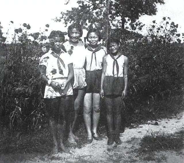 1975年李富春病逝,蔡畅坚决不许女儿送葬,聂帅出面劝说都没用 1975年李富春病逝,蔡畅坚决不许女儿送葬,聂帅出面劝说都没用