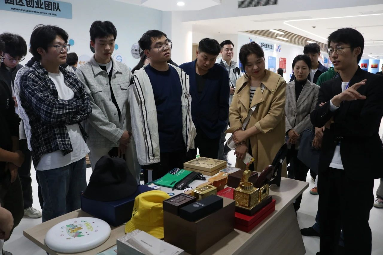 湖北工程学院“大学生青春创业训练营”在鄂港澳青创园圆满举行