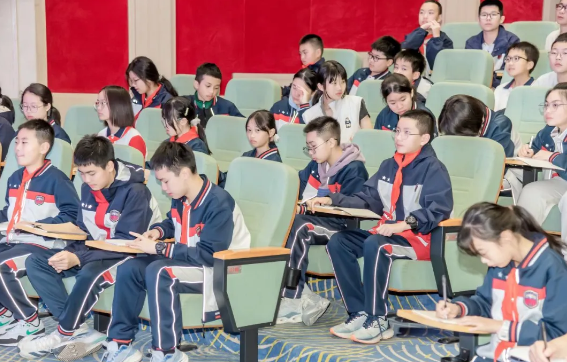 体面Say no——新川外国语学校初中人际交往主题讲座 体面Say no——新川外国语学校初中人际交往主题讲座