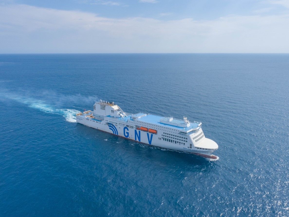 华南建材参建的MSC地中海大型豪华客滚船首制船命名交付! 华南建材参建的MSC地中海大型豪华客滚船首制船命名交付!