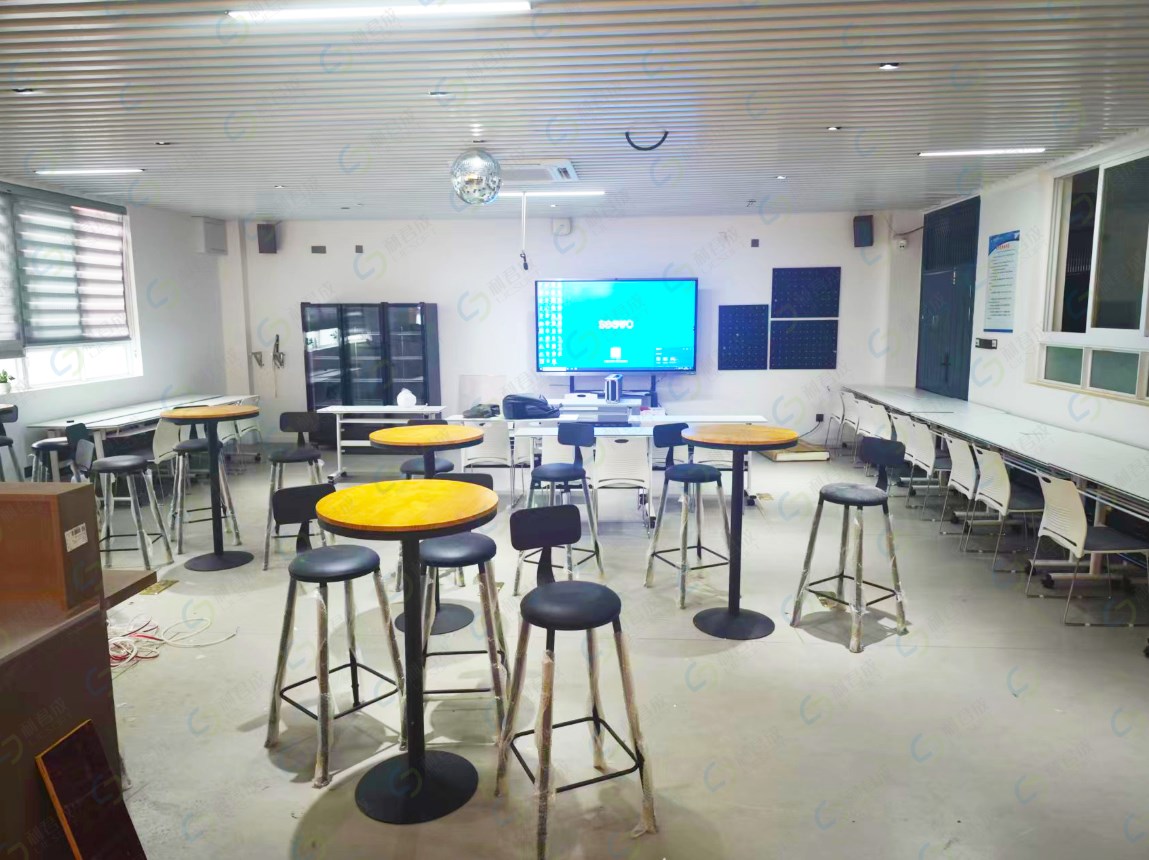 泰順縣職業(yè)教育中心調(diào)酒實(shí)訓(xùn)室建設(shè)順利完工! 泰順縣職業(yè)教育中心調(diào)酒實(shí)訓(xùn)室建設(shè)順利完工!