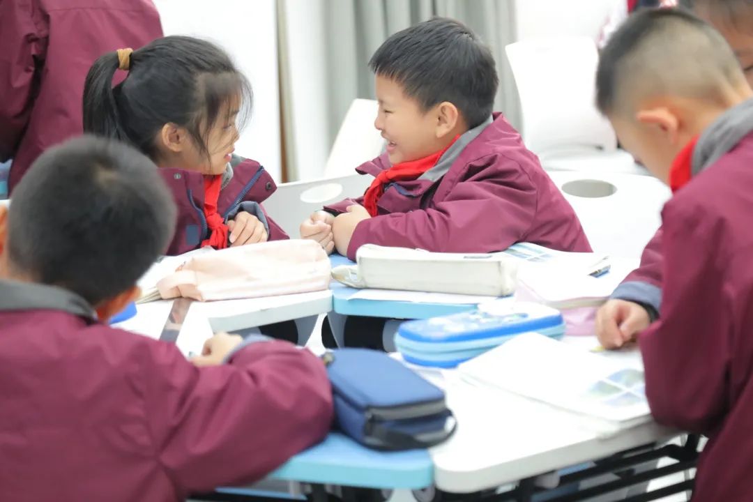 爱在深秋，呵护生命成长——请查阅成都王府11月校长来信