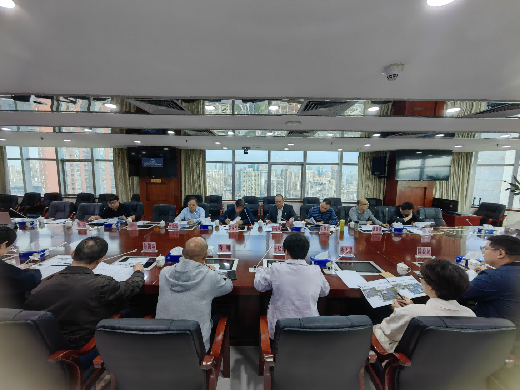 《广东省高速公路服务区综合服务设施微改造指引(试行)》 评审会顺利召开 《广东省高速公路服务区综合服务设施微改造指引(试行)》 评审会顺利召开