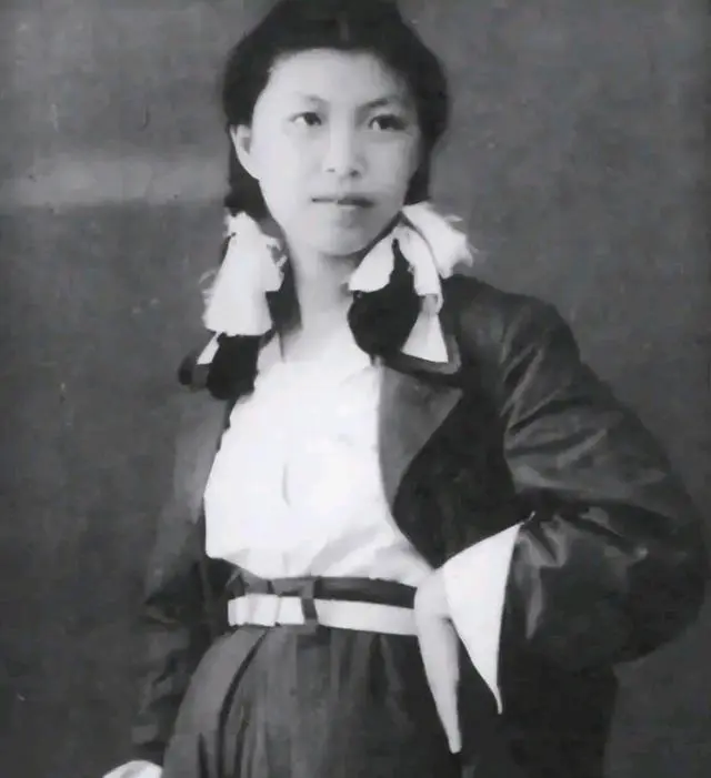 林昭死后父亲服药自杀,母亲精神失常,还要被索要5分钱的子弹费 林昭死后父亲服药自杀,母亲精神失常,还要被索要5分钱的子弹费
