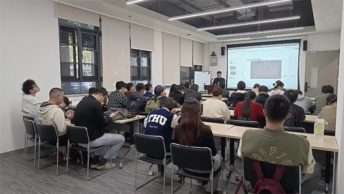 施罗德再次受邀走进清华大学深圳国际研究生院授课