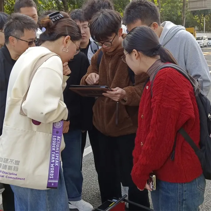 施罗德再次受邀走进清华大学深圳国际研究生院授课