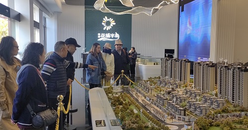 向陽而生 逐光而行