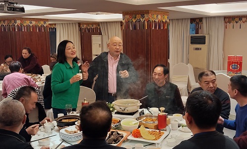 向陽而生 逐光而行