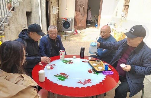 向陽而生 逐光而行