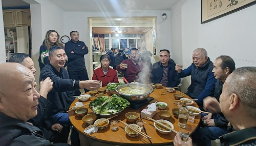 向陽而生 逐光而行