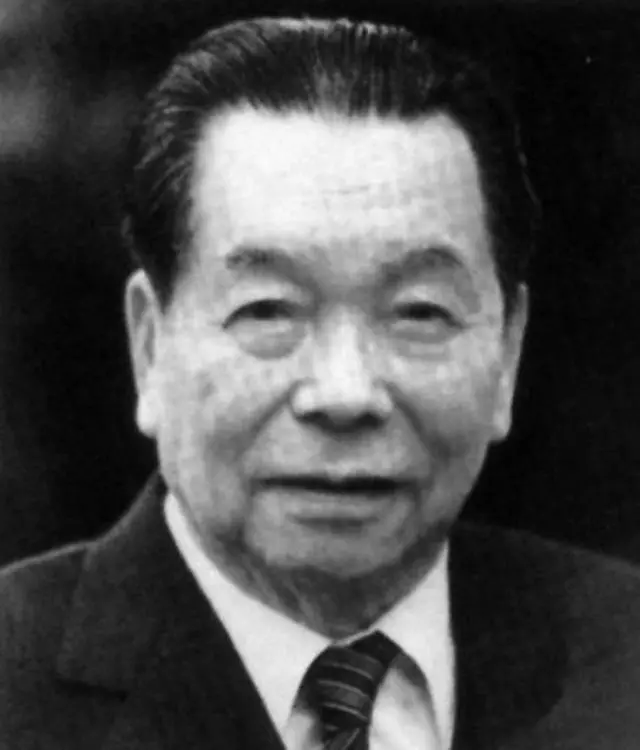 广东小伙加入地下党后,生怕家人知道,建国后才知:亲哥哥代号10 广东小伙加入地下党后,生怕家人知道,建国后才知:亲哥哥代号10