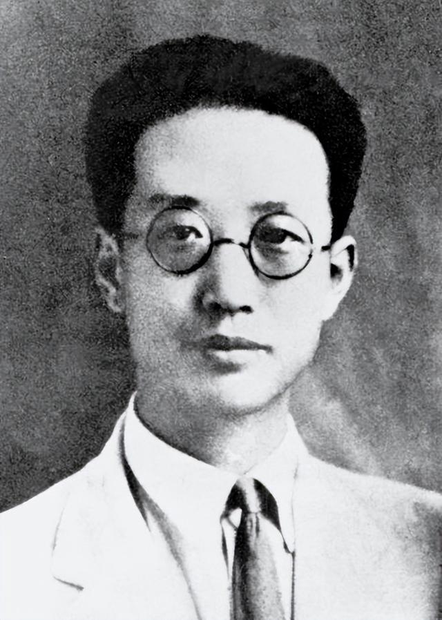 瞿秋白36岁慷慨赴死,建国后毛主席却说:以后少纪念他,这是为何 瞿秋白36岁慷慨赴死,建国后毛主席却说:以后少纪念他,这是为何