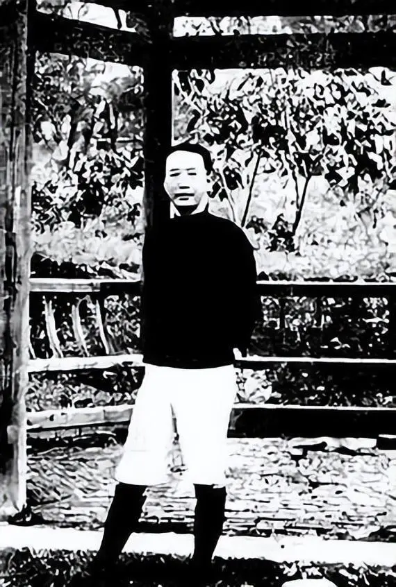 瞿秋白36岁慷慨赴死,建国后毛主席却说:以后少纪念他,这是为何 瞿秋白36岁慷慨赴死,建国后毛主席却说:以后少纪念他,这是为何