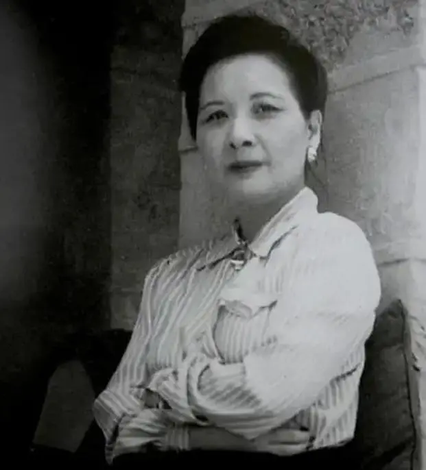 宋美龄106岁去世,贴身厨子回家后不久自尽,事后妻子透露出缘由 宋美龄106岁去世,贴身厨子回家后不久自尽,事后妻子透露出缘由