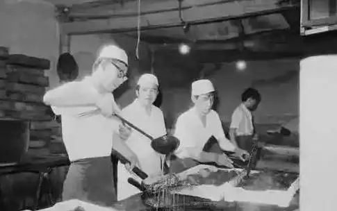 宋美龄106岁去世,贴身厨子回家后不久自尽,事后妻子透露出缘由 宋美龄106岁去世,贴身厨子回家后不久自尽,事后妻子透露出缘由
