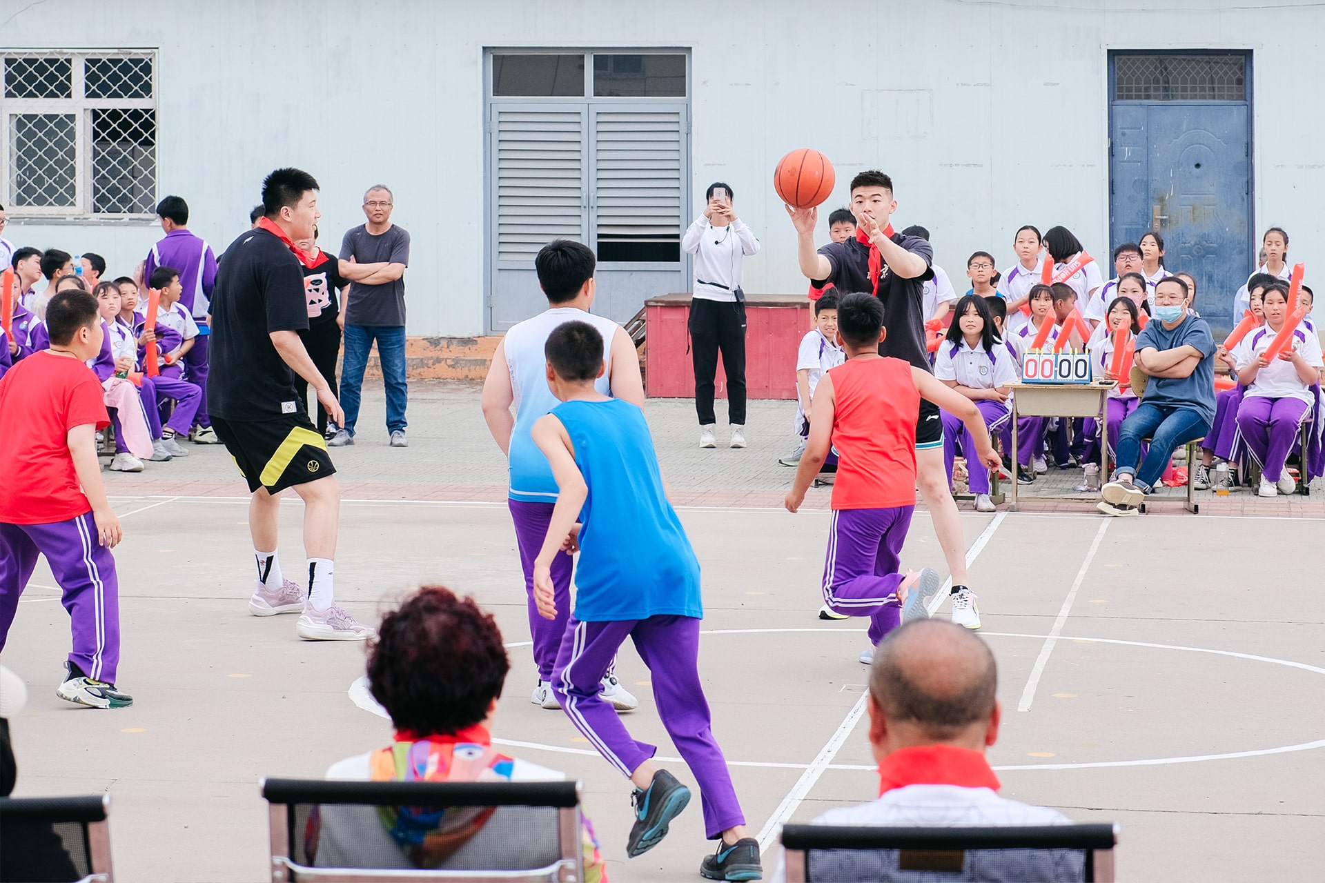 尚赫公益基金會(huì)攜手首鋼體育,傳遞籃球夢(mèng)想,為少年喝彩! 尚赫公益基金會(huì)攜手首鋼體育,傳遞籃球夢(mèng)想,為少年喝彩!