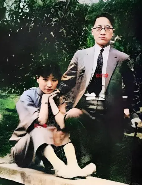 1947年,陆小曼与她的侄女罕见合影,照片中的她气质依旧优雅 1947年,陆小曼与她的侄女罕见合影,照片中的她气质依旧优雅