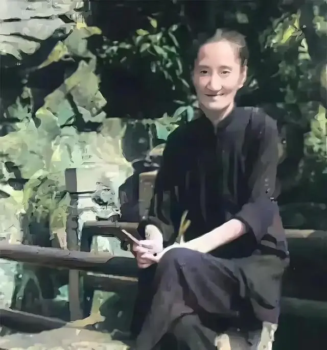 1947年,陆小曼与她的侄女罕见合影,照片中的她气质依旧优雅 1947年,陆小曼与她的侄女罕见合影,照片中的她气质依旧优雅