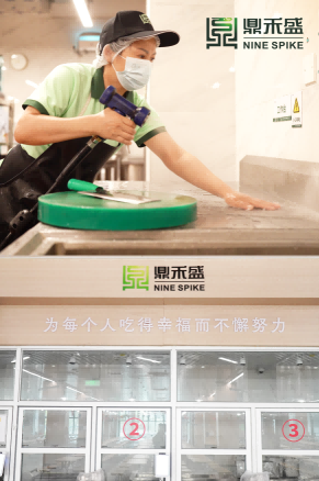 比ChatGPT更懂中国胃！DeepSeek量子模型破局：2025团餐八大趋势藏着哪些万亿机会？