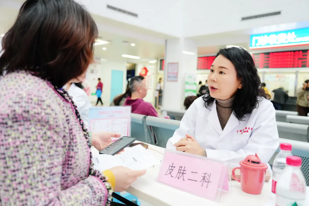 院内新闻|我院成功举办“关爱在金沙,守护女性健康”大型院内义诊活动 院内新闻|我院成功举办“关爱在金沙,守护女性健康”大型院内义诊活动