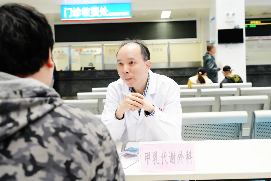 院内新闻|我院成功举办“关爱在金沙,守护女性健康”大型院内义诊活动 院内新闻|我院成功举办“关爱在金沙,守护女性健康”大型院内义诊活动