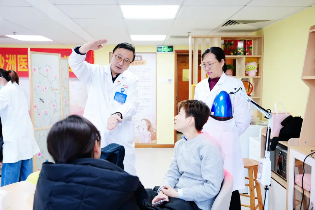 院内新闻|广州中医药大学金沙洲医院妇女节前夕走进农业银行科普义诊送健康 院内新闻|广州中医药大学金沙洲医院妇女节前夕走进农业银行科普义诊送健康