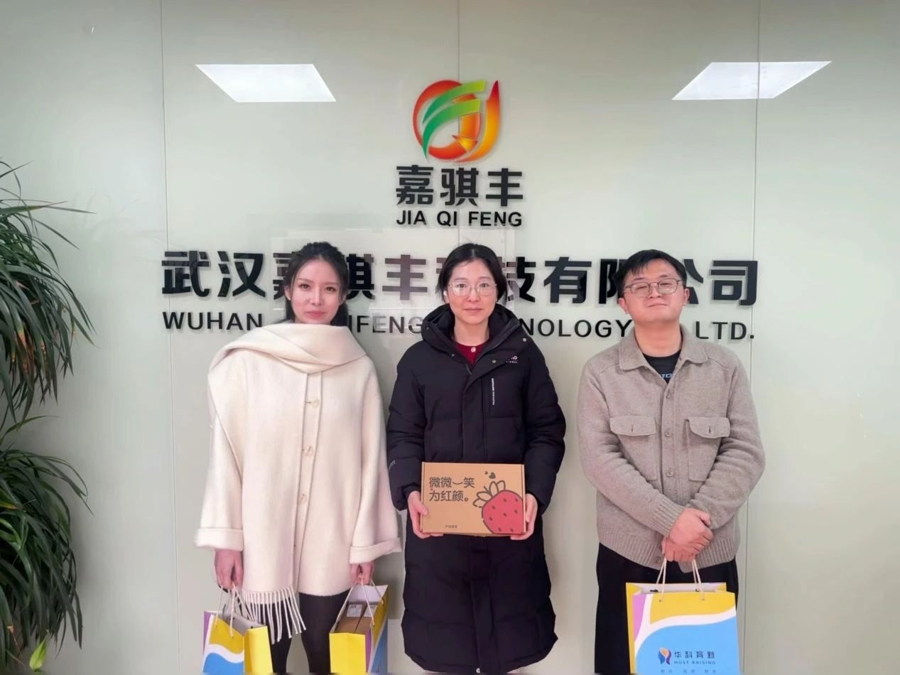 致敬她力量 | 当妇女节遇见“铿锵创业人”