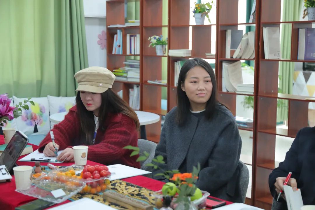智慧爱孩子，孩子就阳光——校级家委会举办主题沙龙