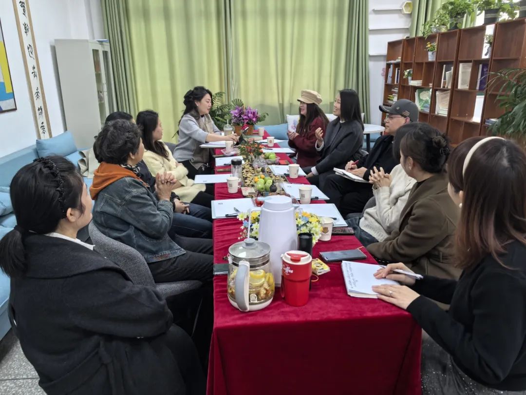 智慧爱孩子，孩子就阳光——校级家委会举办主题沙龙
