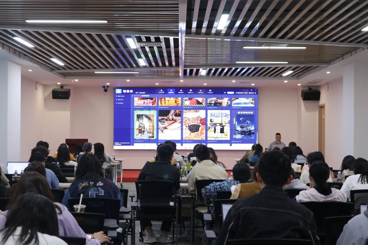 AI助力鄂港澳青年办公提效实战训练营在鄂港澳青创园圆满举办 AI助力鄂港澳青年办公提效实战训练营在鄂港澳青创园圆满举办