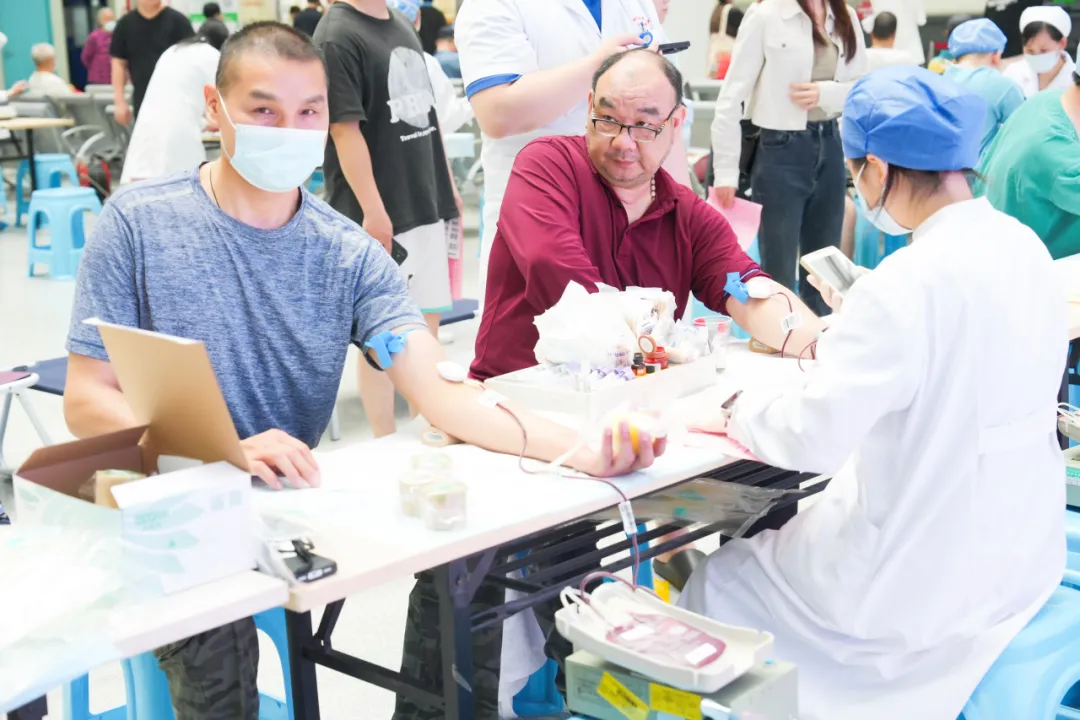热血传爱心,生命共接力|香港宝典宝典免费资料大全香港宝典宝典免费资料大全开展无偿献血活动 热血传爱心,生命共接力|香港宝典宝典免费资料大全香港宝典宝典免费资料大全开展无偿献血活动