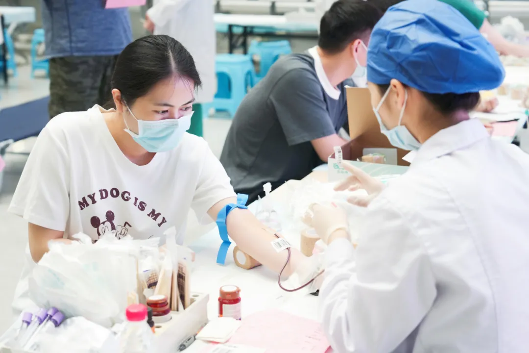 热血传爱心,生命共接力|香港宝典宝典免费资料大全香港宝典宝典免费资料大全开展无偿献血活动 热血传爱心,生命共接力|香港宝典宝典免费资料大全香港宝典宝典免费资料大全开展无偿献血活动