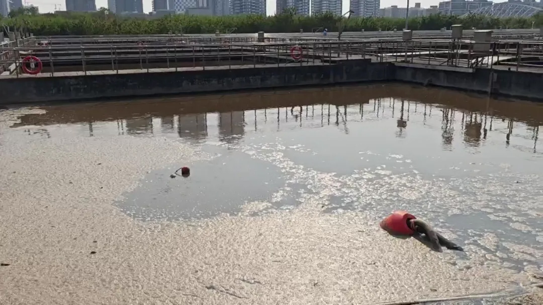 深圳污水厂沉淀池大告急，施罗德机器人D800A成“救星”！