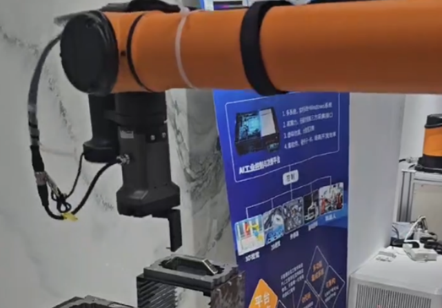 復合機器人為什么要使用單點糾偏算法?解碼高精度作業的“動態平衡術” 復合機器人為什么要使用單點糾偏算法?解碼高精度作業的“動態平衡術”