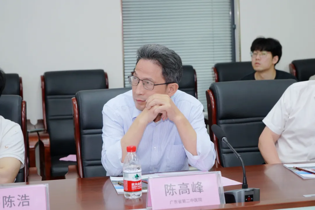 【院内新闻】广东省胸部疾病学会肿瘤遗传专委会多学科学术沙龙会在我院圆满举办! 【院内新闻】广东省胸部疾病学会肿瘤遗传专委会多学科学术沙龙会在我院圆满举办!
