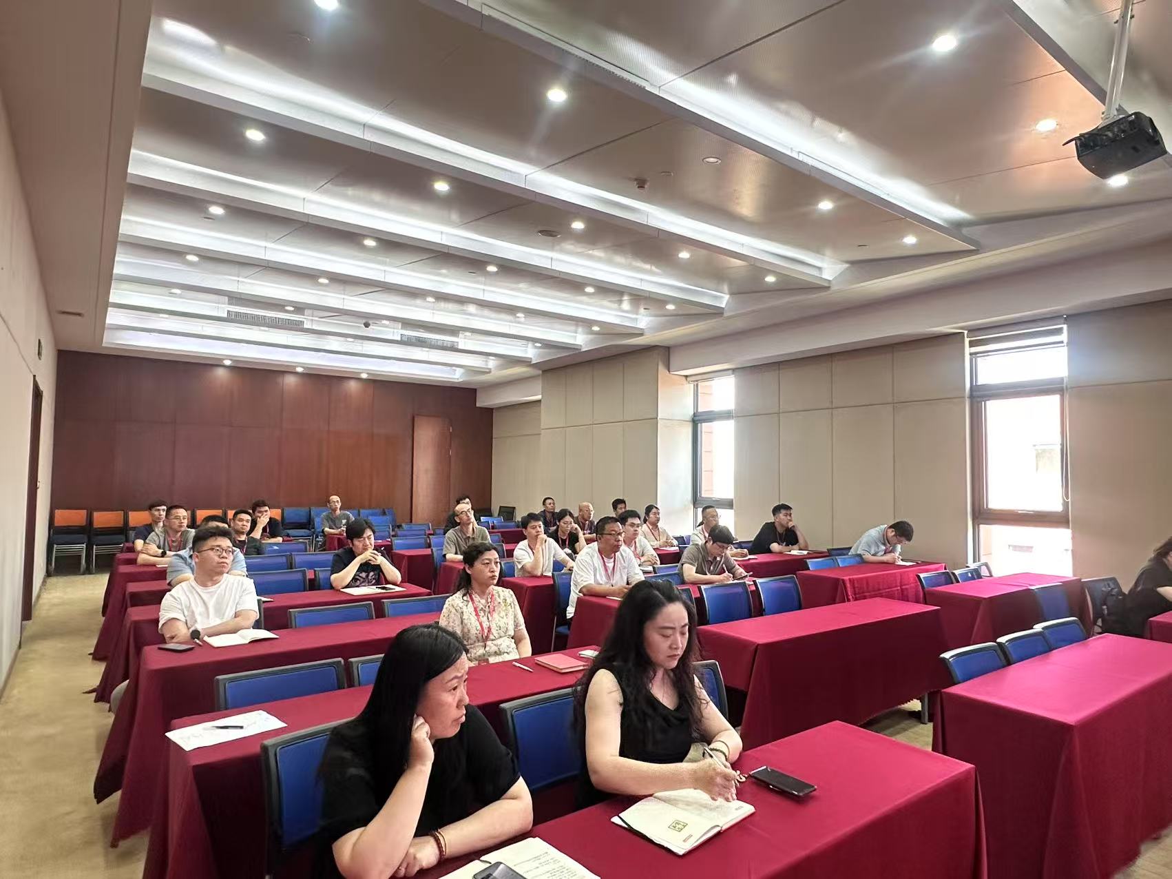 2025年第八期專業(yè)類-蜂窩板加工生產(chǎn)培訓(xùn) 2025年第八期專業(yè)類-蜂窩板加工生產(chǎn)培訓(xùn)