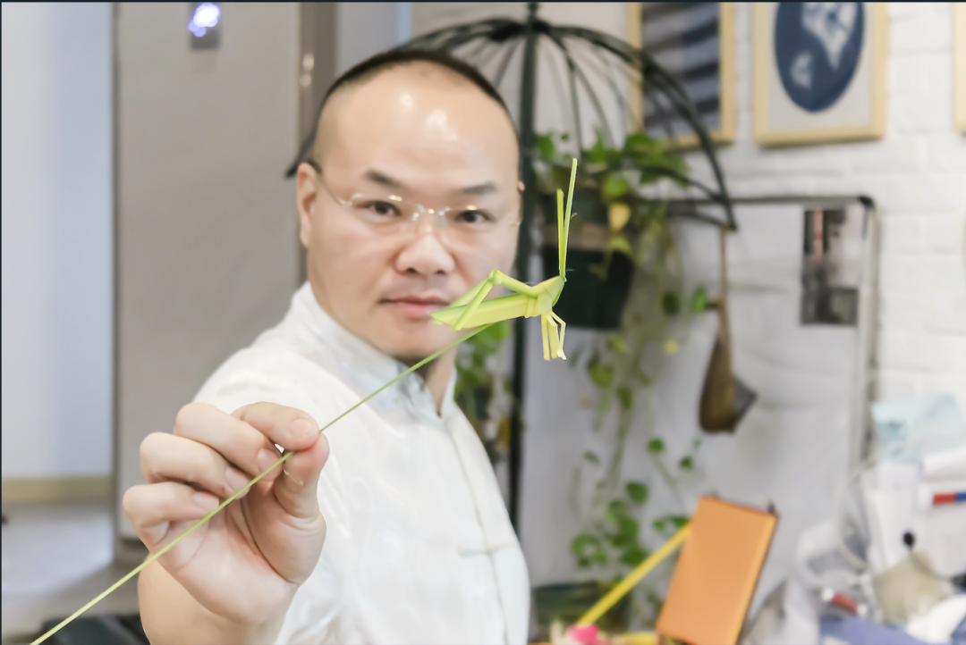 指尖跃动棕叶香，非遗棕编绽校园！