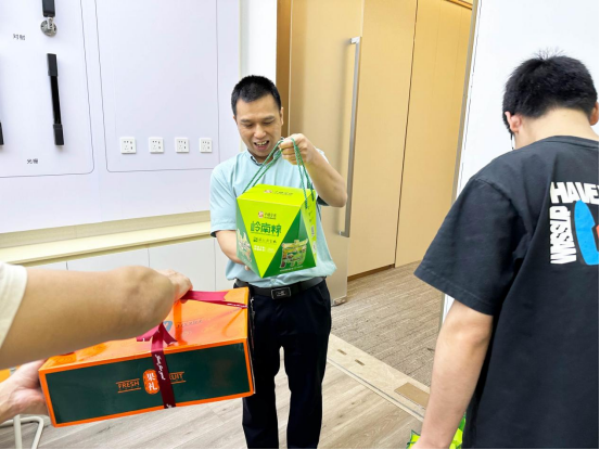 粽情端午，情暖人心，刻銳集團祝您節日安康！