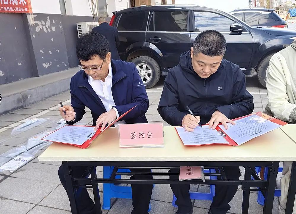 校企共育·匠心传承 | 民政职业大学学子走进德林义肢:解锁康复辅具的科技密码 校企共育·匠心传承 | 民政职业大学学子走进德林义肢:解锁康复辅具的科技密码