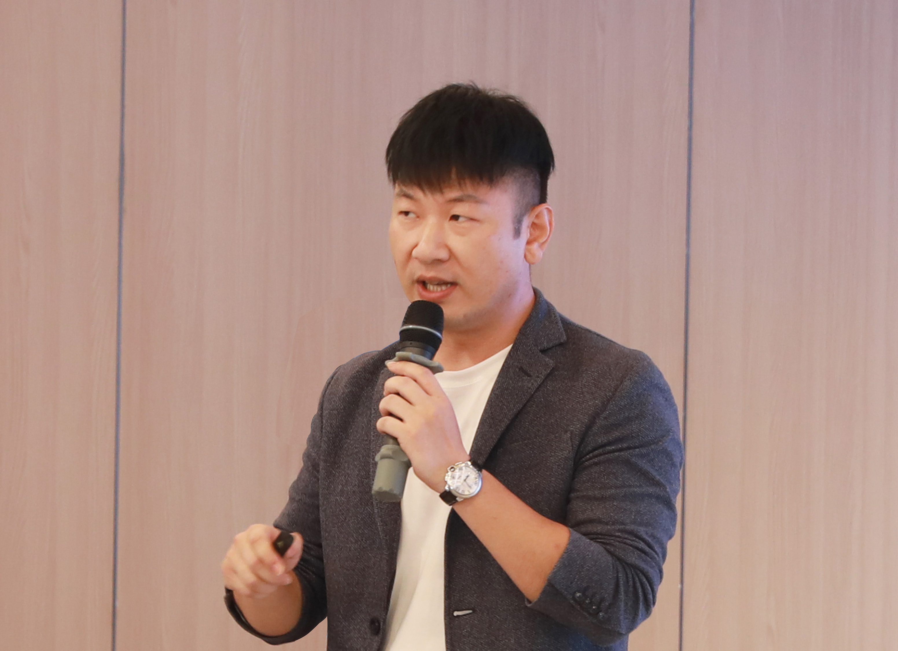 “数智化发展+无人环卫”成亮点,玉禾田接待近多家机构参观调研 “数智化发展+无人环卫”成亮点,玉禾田接待近多家机构参观调研