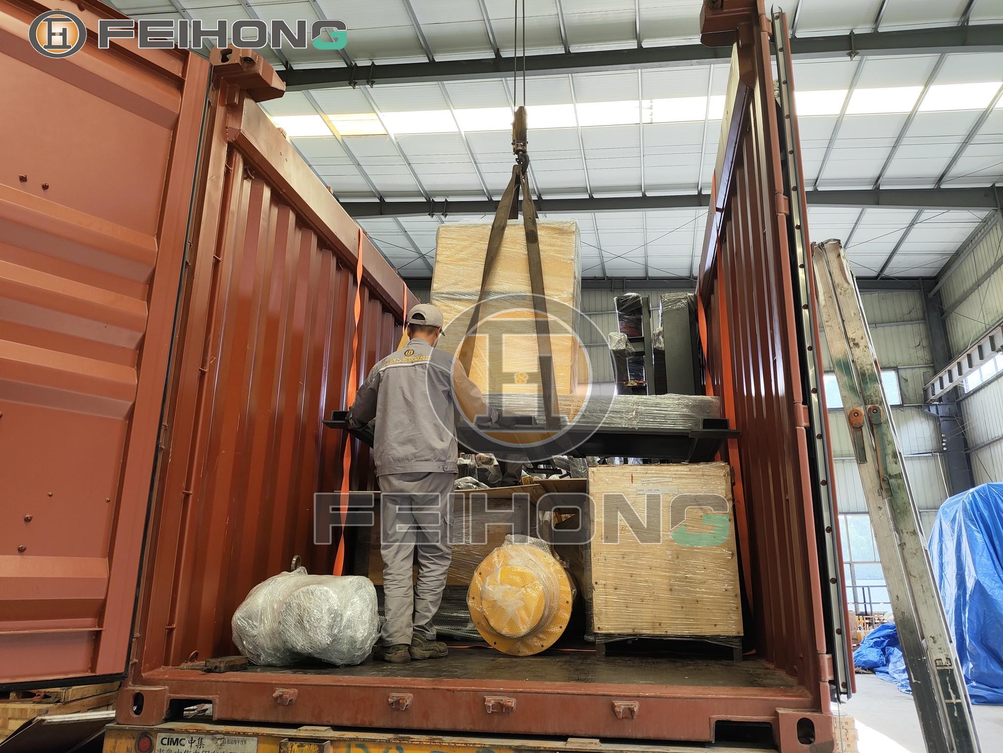 喜讯！热烈庆祝飞宏4套数控钢筋加工设备装车完毕顺利发出