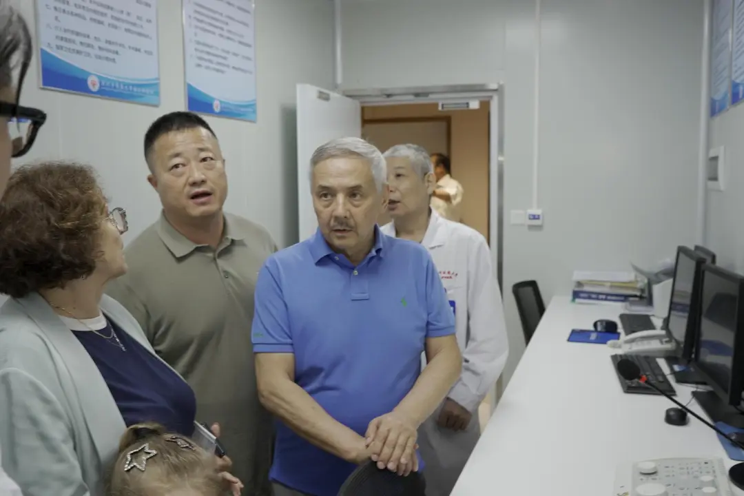 院内新闻|俄罗斯亚洲工业企业家联合会中国区主席阿廖沙及夫人冬妮娅一行莅临参观交流 院内新闻|俄罗斯亚洲工业企业家联合会中国区主席阿廖沙及夫人冬妮娅一行莅临参观交流
