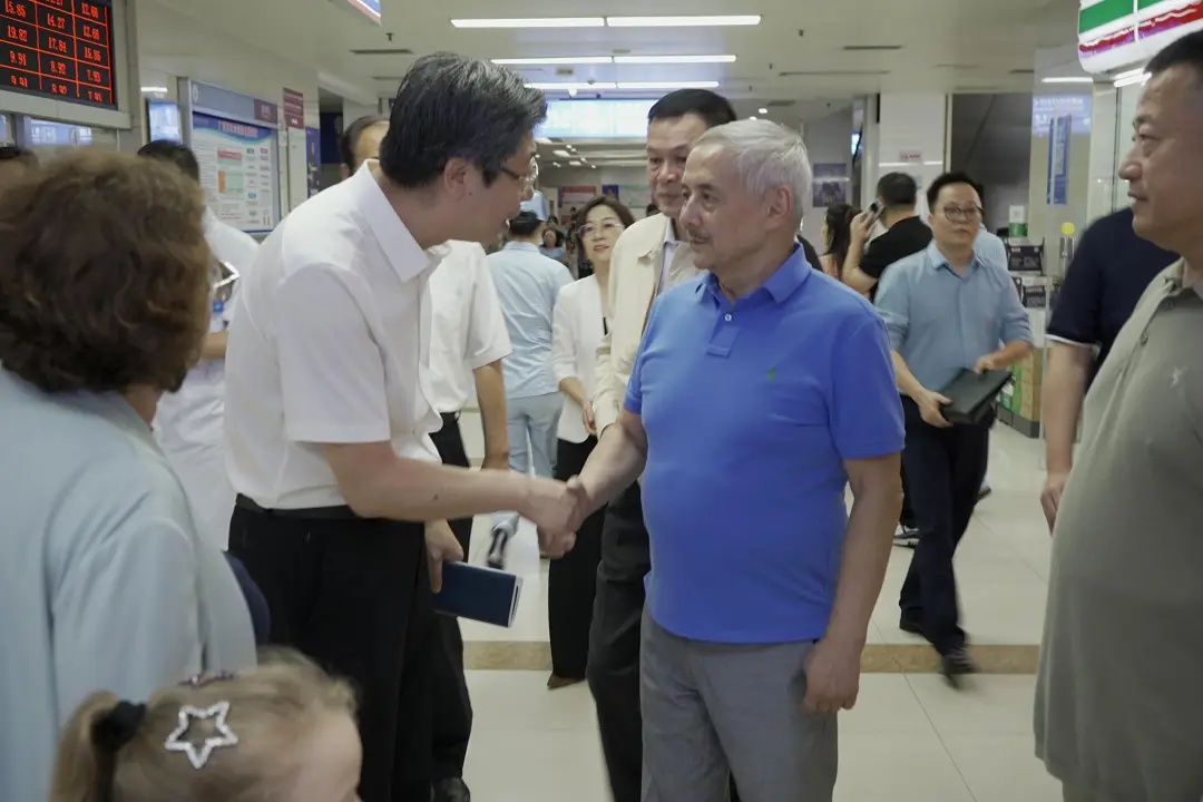 院内新闻|俄罗斯亚洲工业企业家联合会中国区主席阿廖沙及夫人冬妮娅一行莅临参观交流 院内新闻|俄罗斯亚洲工业企业家联合会中国区主席阿廖沙及夫人冬妮娅一行莅临参观交流