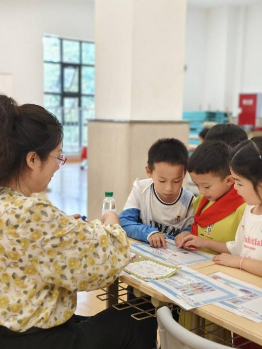 趣味无纸笔,快乐大闯关!一二年级萌娃的 “游戏化”非纸笔测试超燃来袭 新川外国语小学部 新川外国语 2025年07月04日 10:29 趣味无纸笔,快乐大闯关!一二年级萌娃的 “游戏化”非纸笔测试超燃来袭 新川外国语小学部 新川外国语 2025年07月04日 10:29