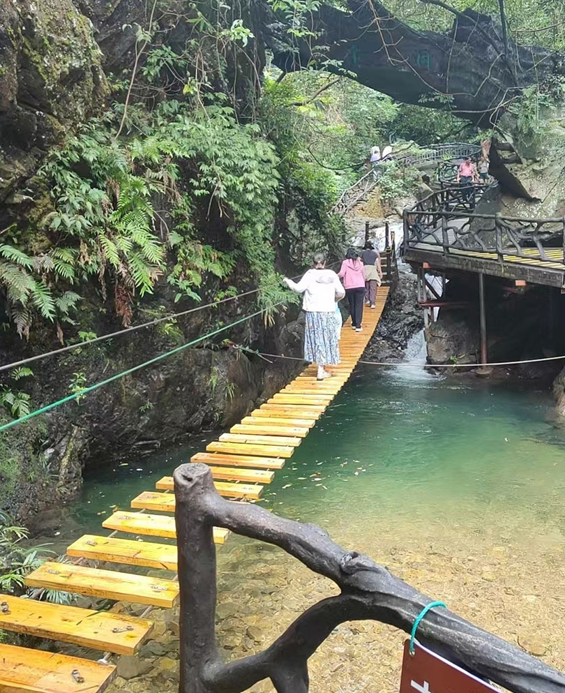 携手共进,共创辉煌-优瑞特古龙峡漂流团建圆满结束 携手共进,共创辉煌-优瑞特古龙峡漂流团建圆满结束