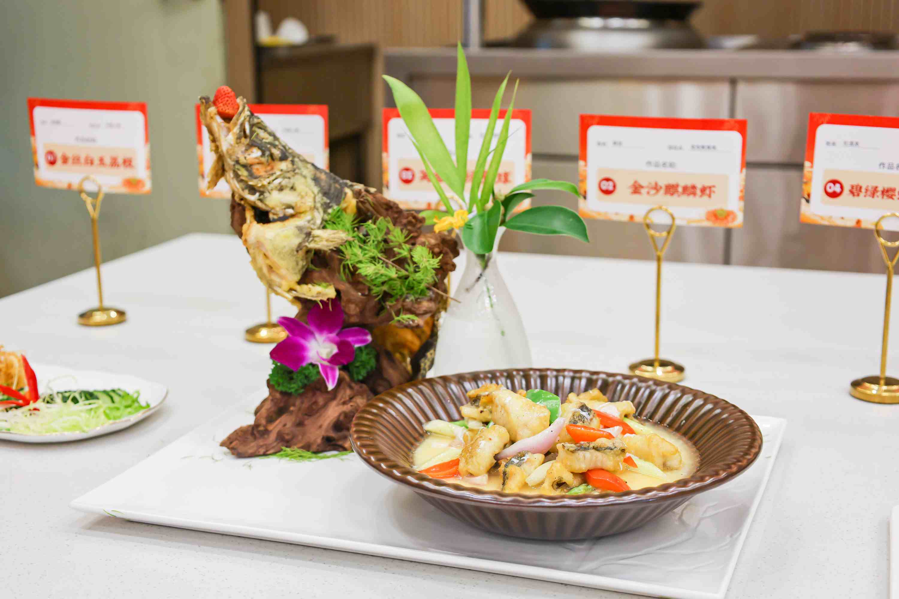 鼎厨承匠魂·舌尖燃百味 | 2025鼎禾盛饮食厨艺大赛精彩落幕！