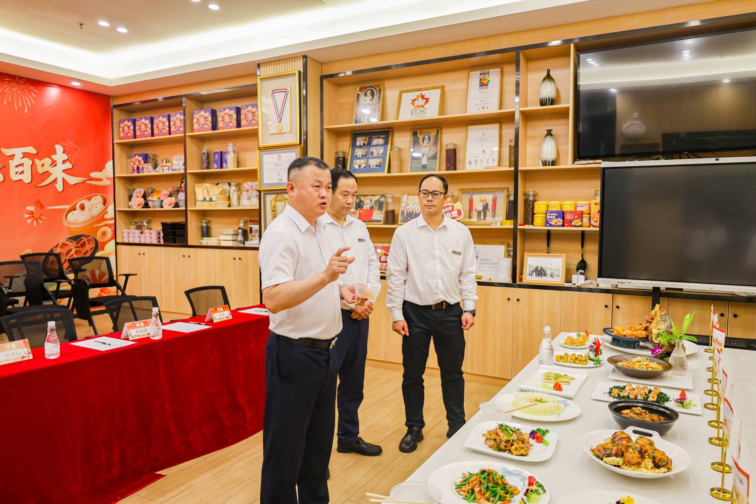 鼎厨承匠魂·舌尖燃百味 | 2025鼎禾盛饮食厨艺大赛精彩落幕！
