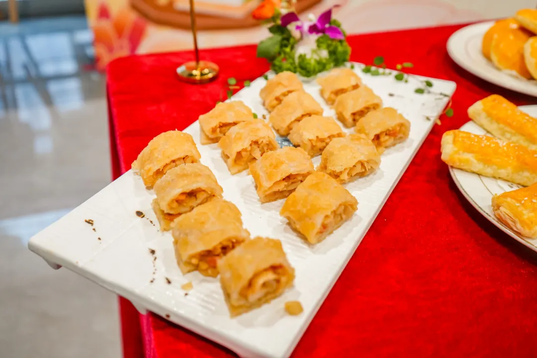 巧手匠心,面面俱到——2025年度鼎禾盛饮食首届面点技能大比拼圆满落幕! 巧手匠心,面面俱到——2025年度鼎禾盛饮食首届面点技能大比拼圆满落幕!