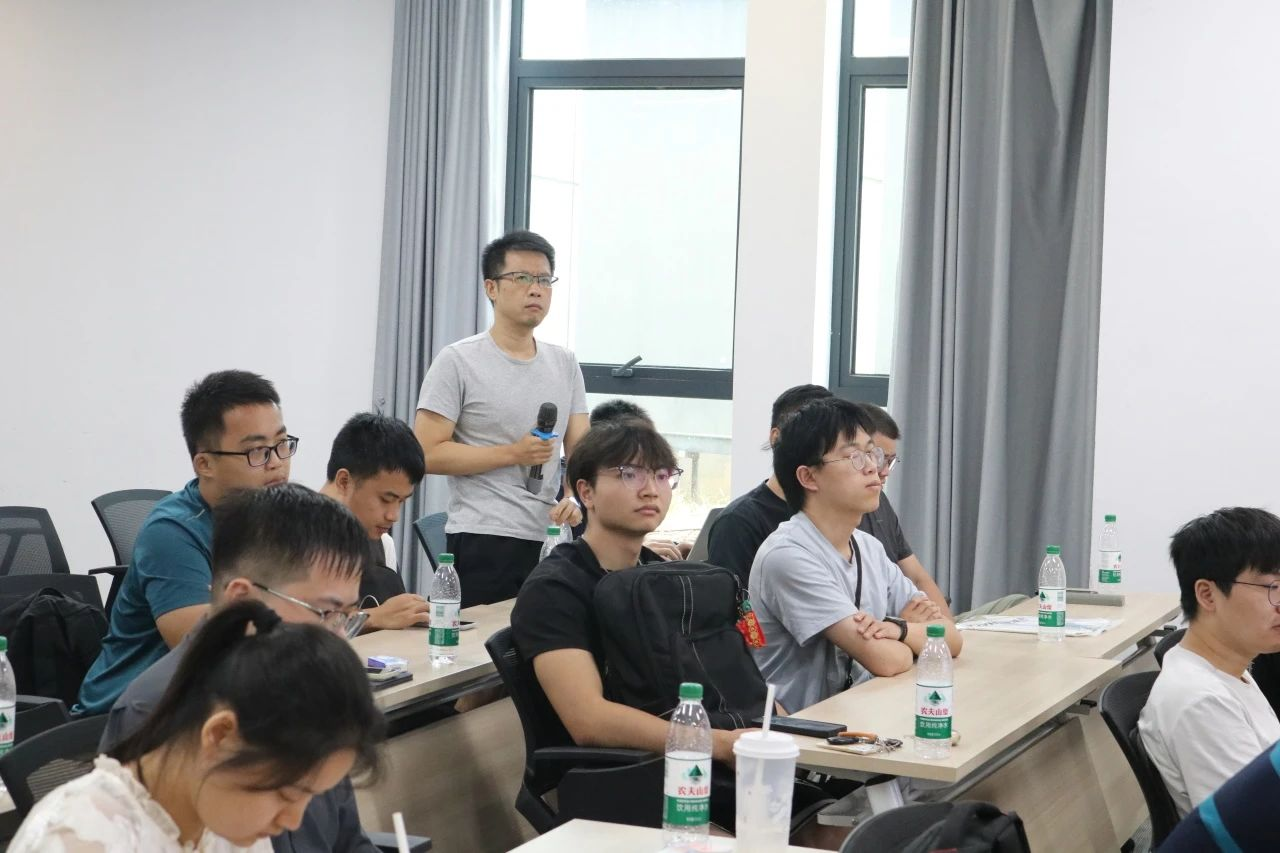 让每个人都能听懂AI | 鄂港澳青创园AI技术分享会圆满落幕 让每个人都能听懂AI | 鄂港澳青创园AI技术分享会圆满落幕
