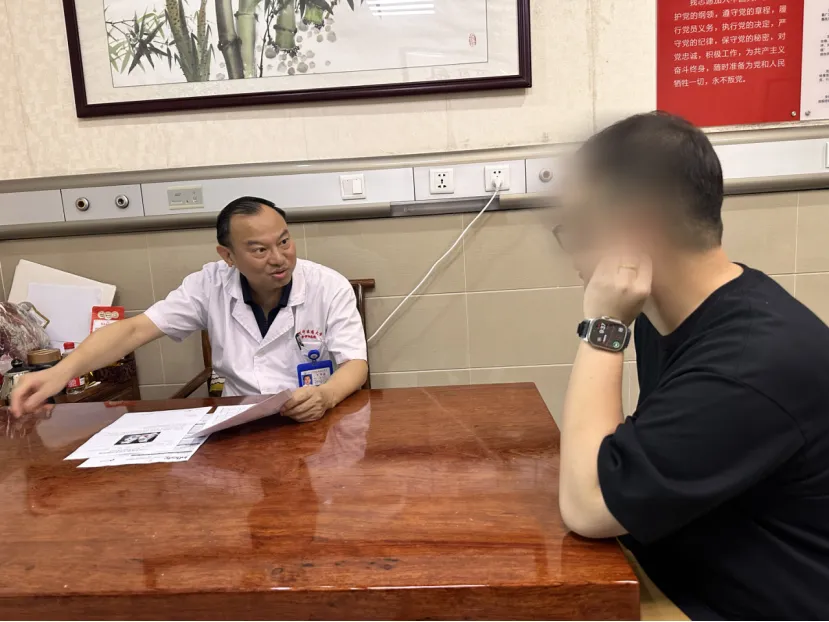 病例分享|从“负重前行”到“轻盈新生”:一场手术如何改写他的人生? 病例分享|从“负重前行”到“轻盈新生”:一场手术如何改写他的人生?